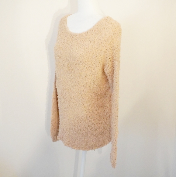 VINCE Blush Pink Fuzzy Knit Pullover Sweater/Top - Picture 4 of 5